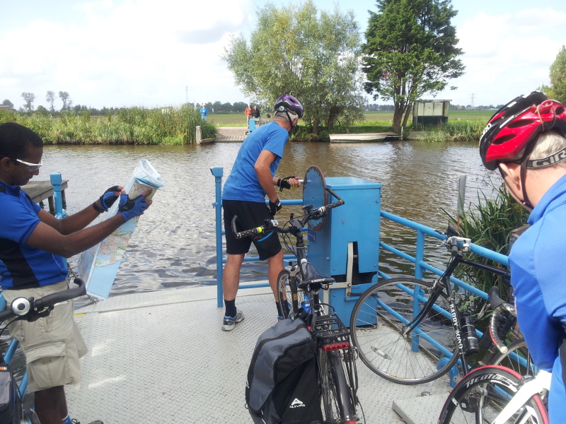 2014-09-11 Holland trip Self drive bike crossing